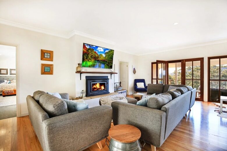 96-Acre Kangaroo Valley Lodge with Mountain Views - Bellawongarah, Australia