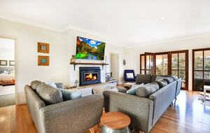 96-Acre Kangaroo Valley Lodge with Mountain Views - Bellawongarah, Australia