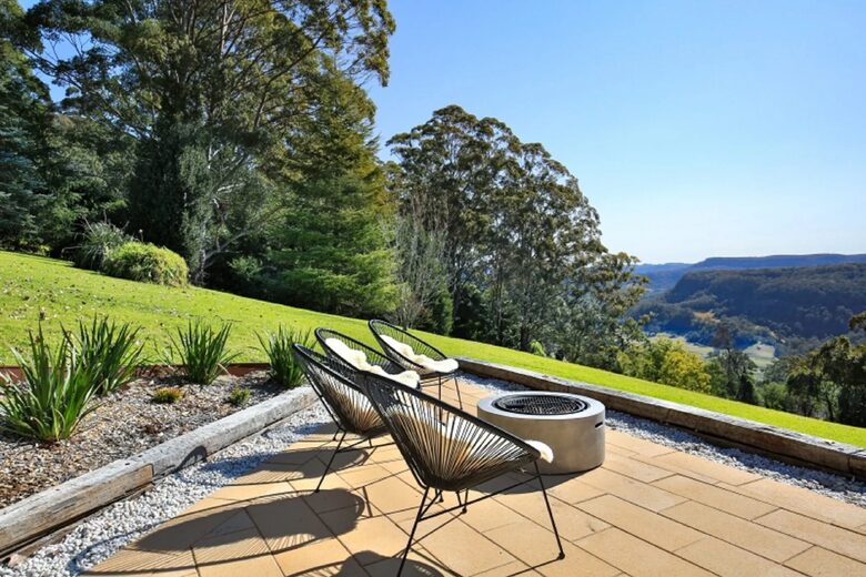 96-Acre Kangaroo Valley Lodge with Mountain Views - Bellawongarah, Australia