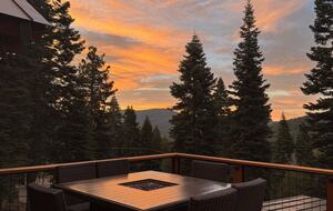 Inviting Mountain Home in Tahoe Donner - Truckee, California