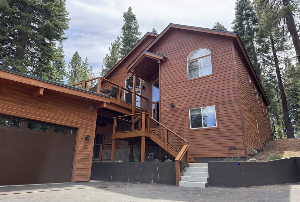 Inviting Mountain Home Surrounded by Truckee Pines - Truckee, California