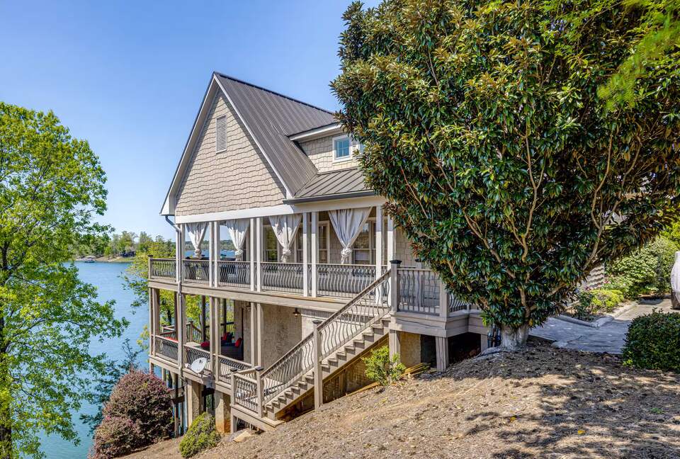 Lewis Smith Lakefront Retreat with Private Boat Slip - Bremen, Alabama