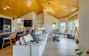 Lewis Smith Lakefront Retreat with Private Boat Slip - Bremen, Alabama