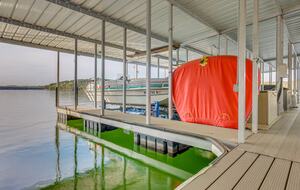 Lewis Smith Lakefront Retreat with Private Boat Slip - Bremen, Alabama
