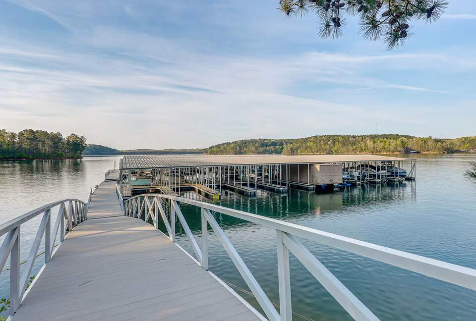 Lewis Smith Lakefront Retreat with Private Boat Slip - Bremen, Alabama