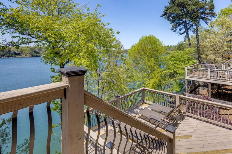 Lewis Smith Lakefront Retreat with Private Boat Slip - Bremen, Alabama