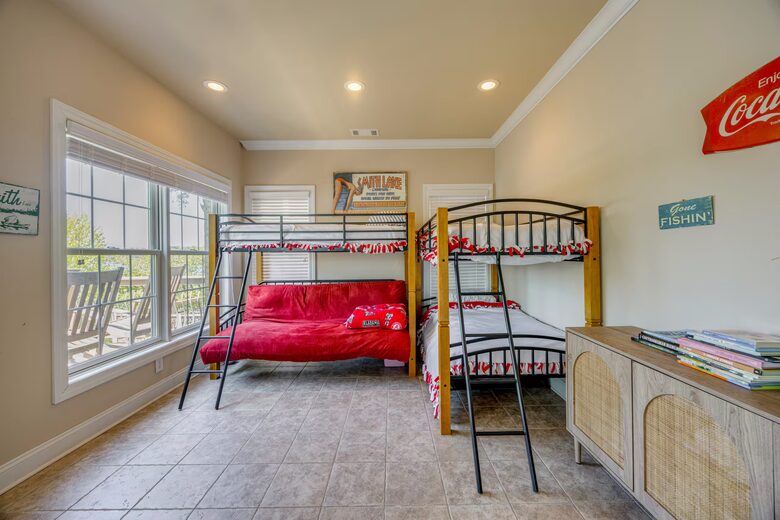 Lewis Smith Lakefront Retreat with Private Boat Slip - Bremen, Alabama
