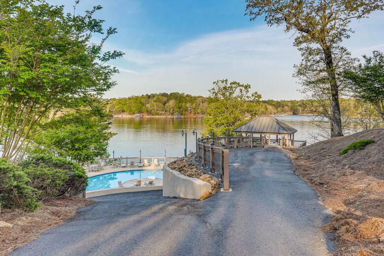 Lewis Smith Lakefront Retreat with Private Boat Slip - Bremen, Alabama