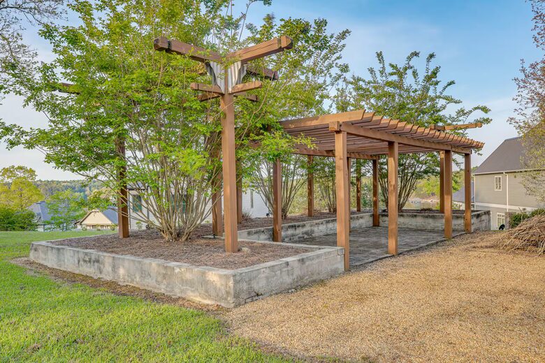 Lewis Smith Lakefront Retreat with Private Boat Slip - Bremen, Alabama