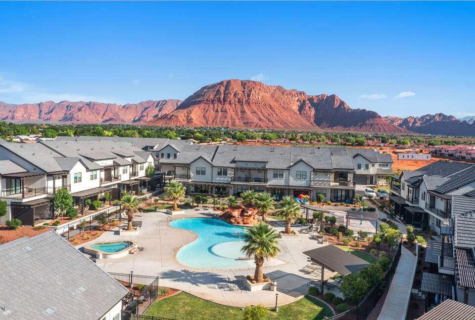Snow Canyon Retreat with Private Pool and Resort Amenities - Santa Clara, Utah