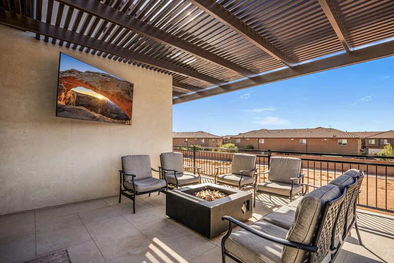 Snow Canyon Retreat with Private Pool and Resort Amenities - Santa Clara, Utah