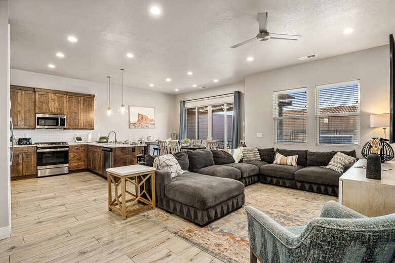 Snow Canyon Retreat with Private Pool and Resort Amenities - Santa Clara, Utah