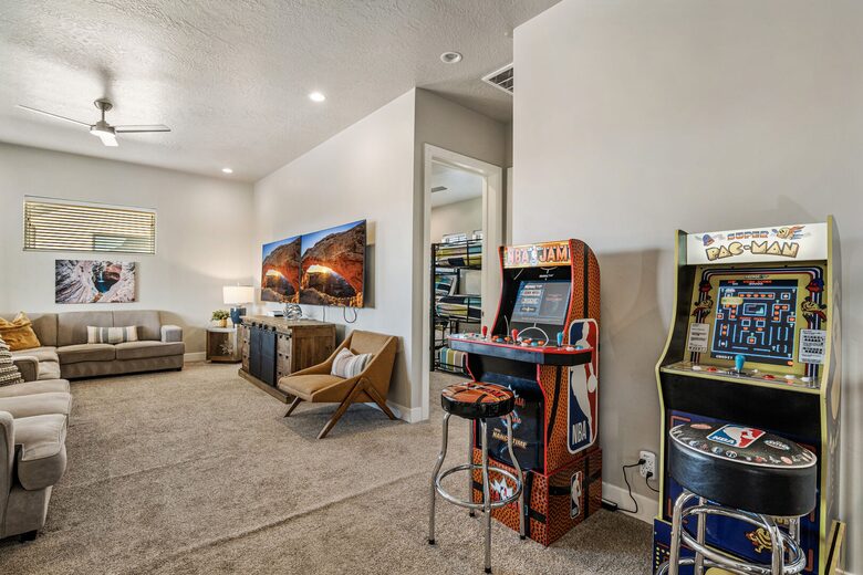 Snow Canyon Retreat with Private Pool and Resort Amenities - Santa Clara, Utah