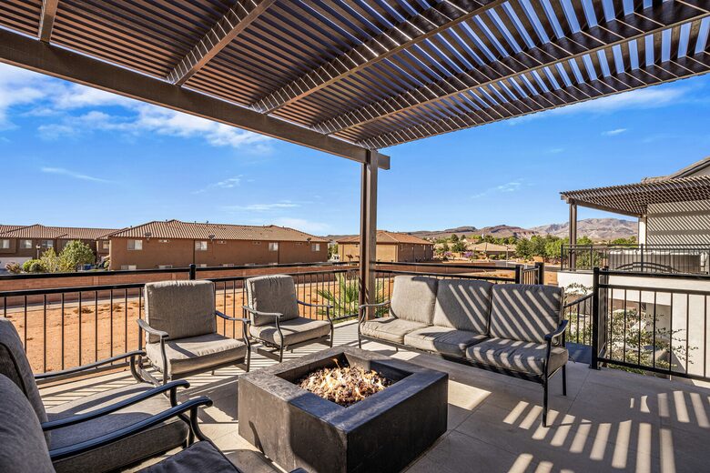 Snow Canyon Retreat with Private Pool and Resort Amenities - Santa Clara, Utah