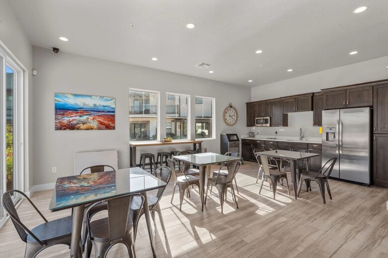 Snow Canyon Retreat with Private Pool and Resort Amenities - Santa Clara, Utah