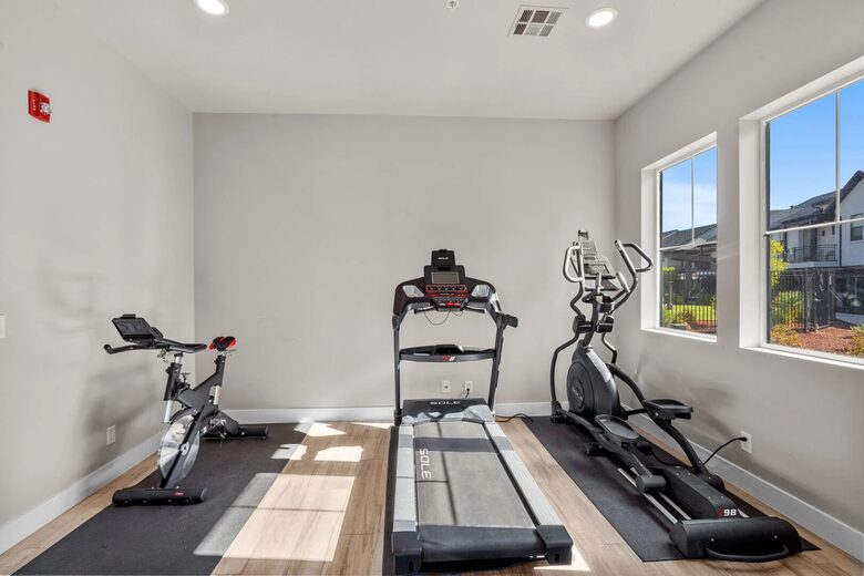 Snow Canyon Retreat with Private Pool and Resort Amenities - Santa Clara, Utah
