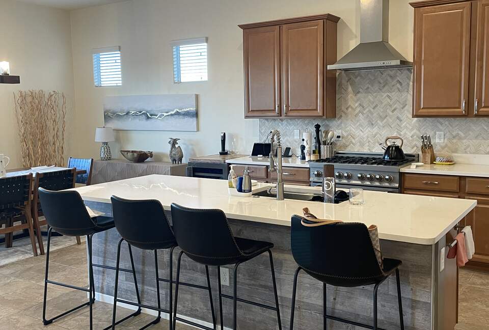 Dove Mountain Retreat with Pool and Desert Views - Marana, Arizona