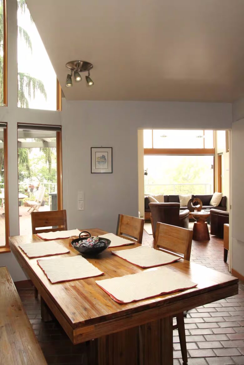 Lake Washington Retreat with Private Indoor Pool and Spa - Seattle, Washington