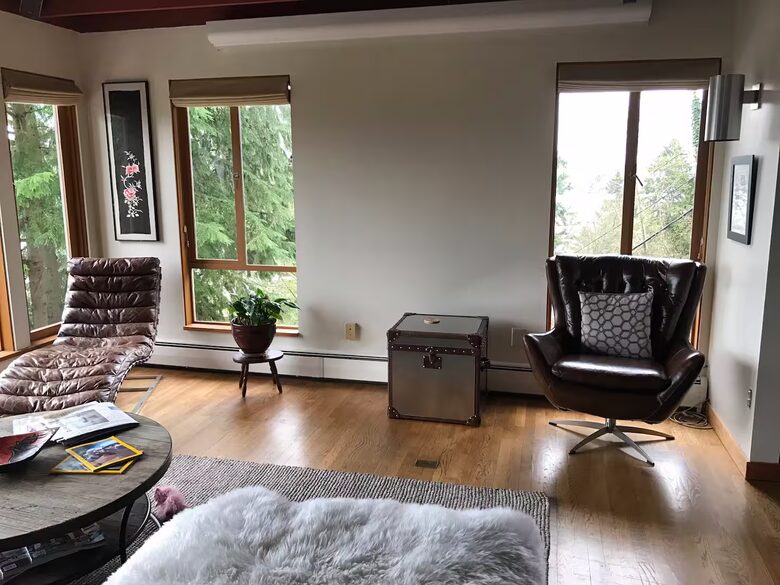 Lake Washington Retreat with Private Indoor Pool and Spa - Seattle, Washington