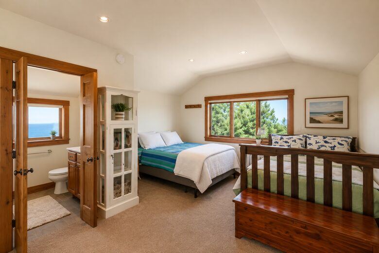 Timeless Maine Coastal Retreat with Panoramic Views - Biddeford, Maine