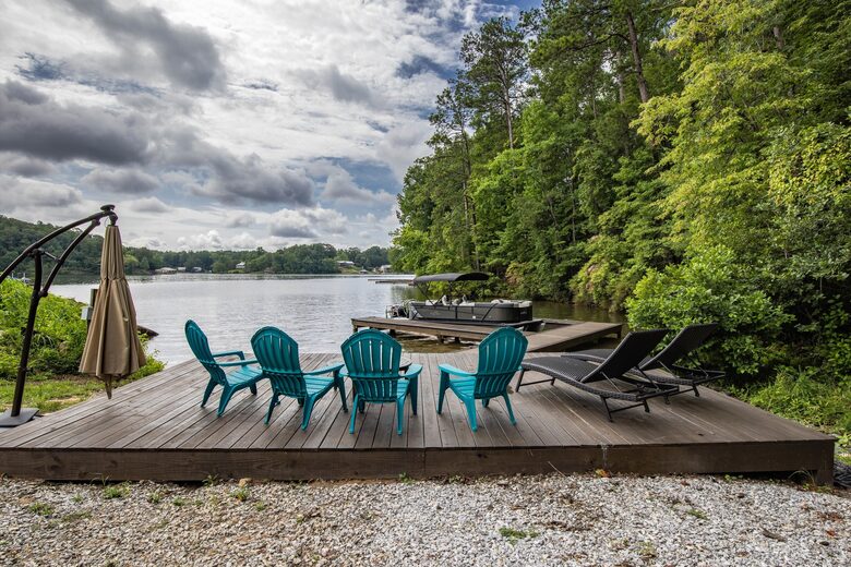 Lake Martin Cabin Retreat - Alexander City, Alabama
