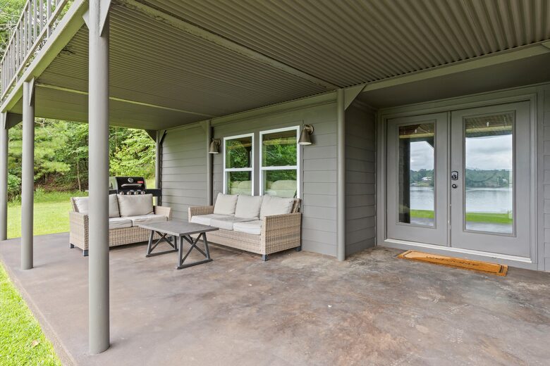 Lake Martin Cabin Retreat - Alexander City, Alabama