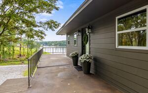 Lake Martin Cabin Retreat - Alexander City, Alabama