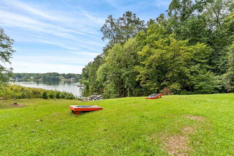 Lake Martin Cabin Retreat - Alexander City, Alabama