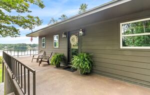 Lake Martin Cabin Retreat - Alexander City, Alabama
