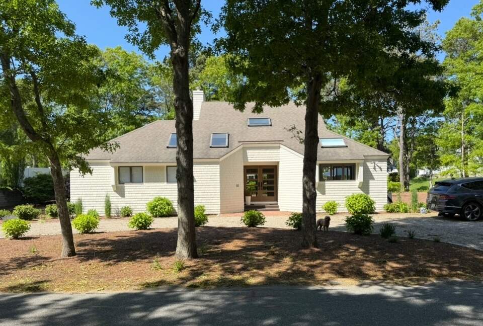 Fairway Retreat in New Seabury | Golf Course Views & Coastal Living - Mashpee, Massachusetts
