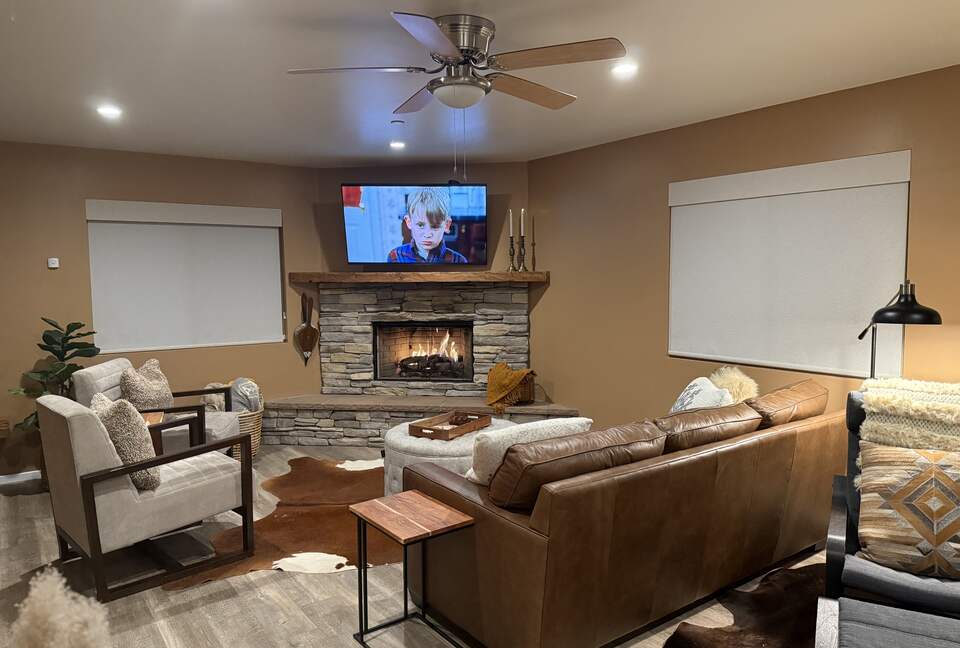 Twin Peaks Mountain Retreat with Scenic Deck and Fireplace - Twin Peaks, California