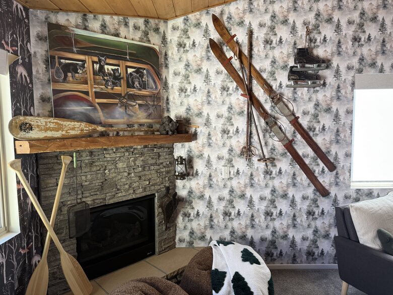 Twin Peaks Mountain Retreat with Scenic Deck and Fireplace - Twin Peaks, California