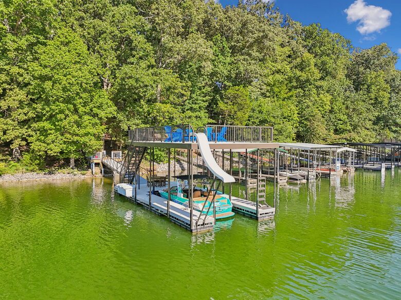 Tims Ford Lake Retreat with Private Dock and Theater - Winchester, Tennessee