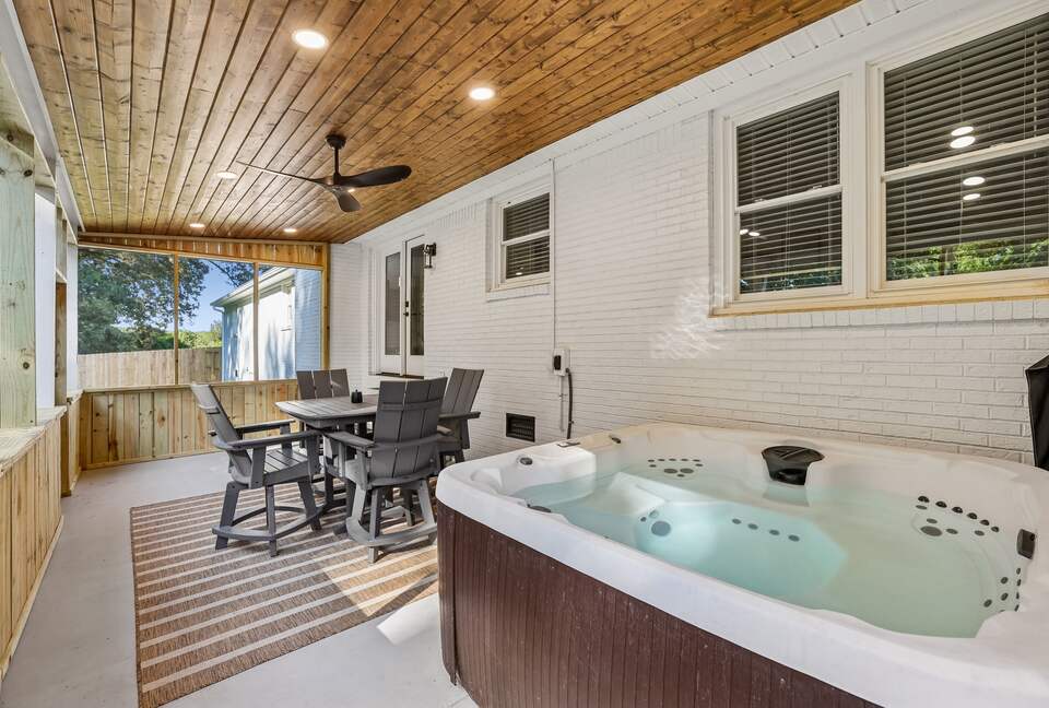 Tims Ford Lake Retreat with Private Dock and Theater - Winchester, Tennessee