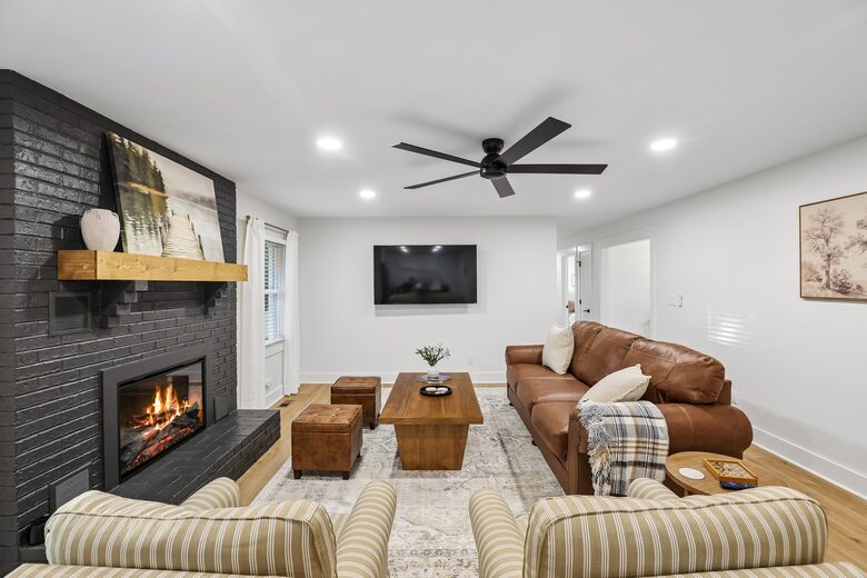 Tims Ford Lake Retreat with Private Dock and Theater - Winchester, Tennessee
