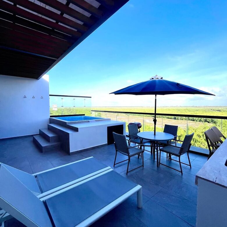 Puerto Morelos Penthouse with Private Rooftop Pool - Puerto Morelos, Mexico