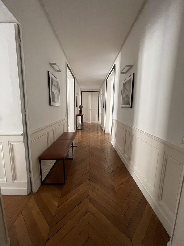Refined Versailles Apartment Near the Palace - Versailles, Paris, France