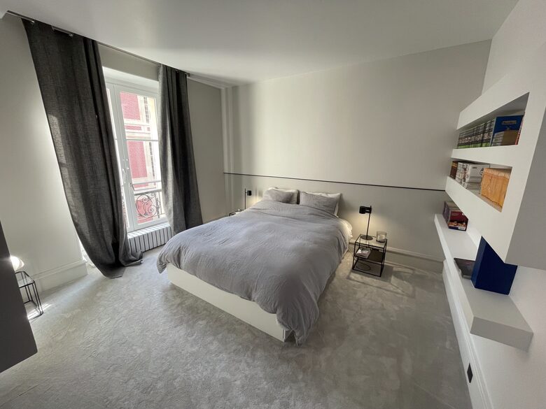 Refined Versailles Apartment Near the Palace - Versailles, Paris, France
