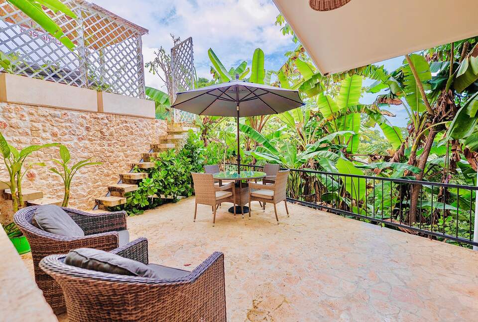 Mediterranean-Inspired Hideaway in Tropical Santa Teresa - Santa Teresa, Costa Rica