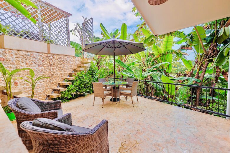 Mediterranean-Inspired Hideaway in Tropical Santa Teresa - Santa Teresa, Costa Rica