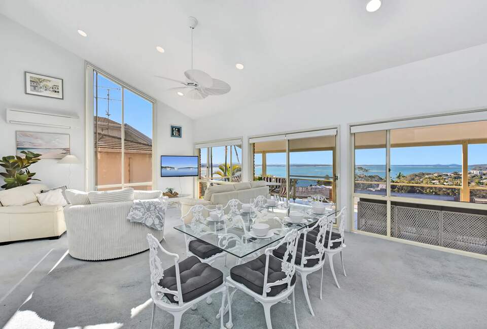 Nelson Bay Retreat with Panoramic Port Stephens Views - Nelson Bay, Australia