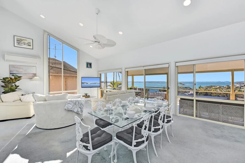 Nelson Bay Retreat with Panoramic Port Stephens Views - Nelson Bay, Australia
