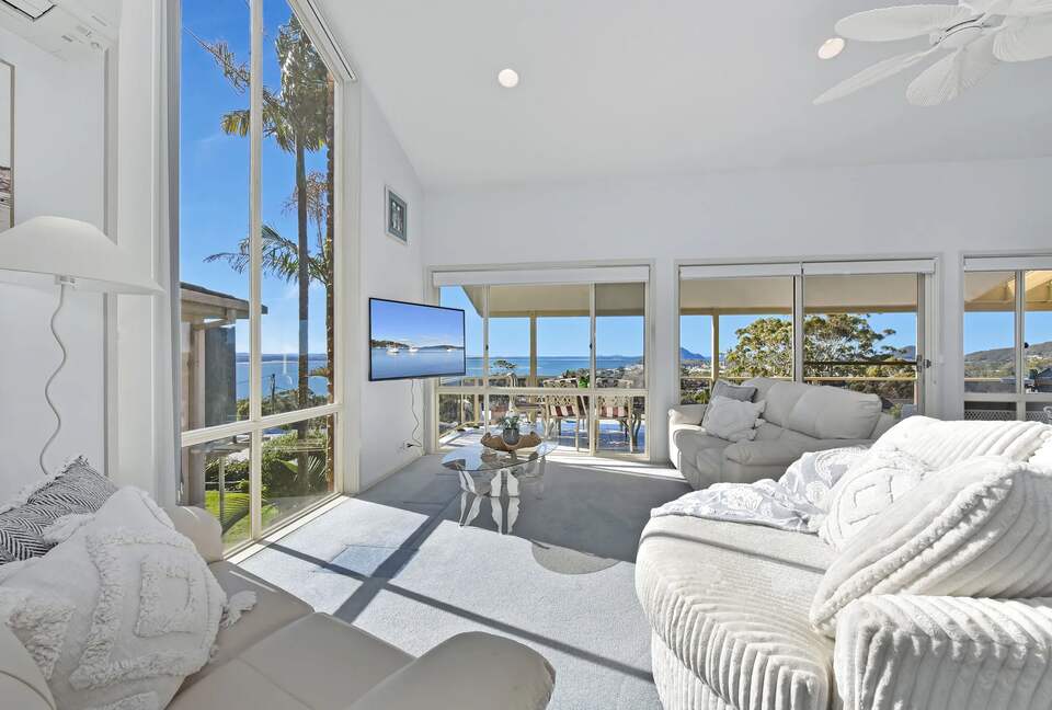 Nelson Bay Retreat with Panoramic Port Stephens Views - Nelson Bay, Australia