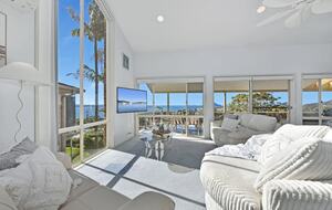 Nelson Bay Retreat with Panoramic Port Stephens Views - Nelson Bay, Australia