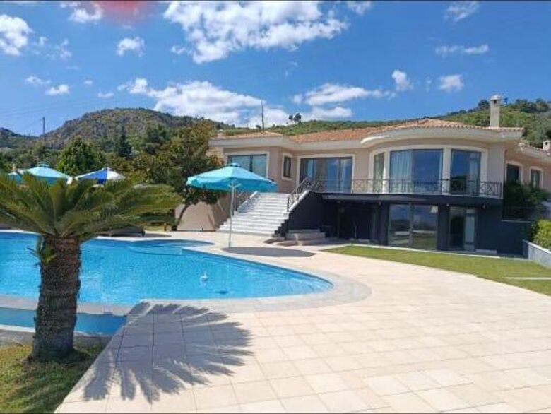 Garden and Pool Villa in East Attica - Agii Apostoli, Greece