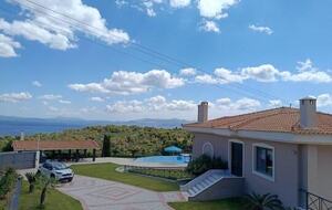 Villa con giardino e piscina nell'Attica orientale - Agii Apostoli, Grecia