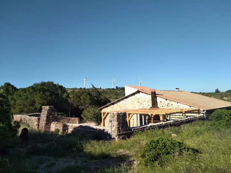 The Off Grid Bergerie - Fitou, France