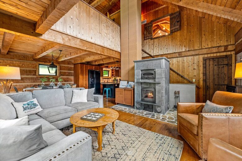 Smoky Mountain Cabin with Panoramic Views and Private Hot Tub - Tallassee, Tennessee