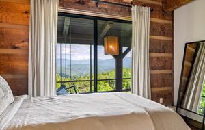 Smoky Mountain Cabin with Panoramic Views and Private Hot Tub - Tallassee, Tennessee