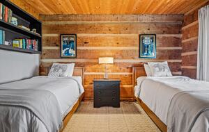 Smoky Mountain Cabin with Panoramic Views and Private Hot Tub - Tallassee, Tennessee